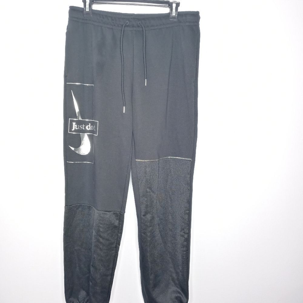 Nike black joggers size medium